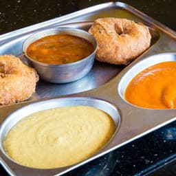 Medhu Vada