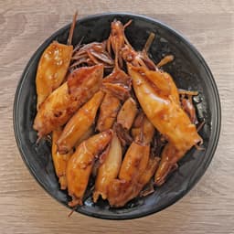 芹菜炒花枝 Stir-Fried Squid With Celery